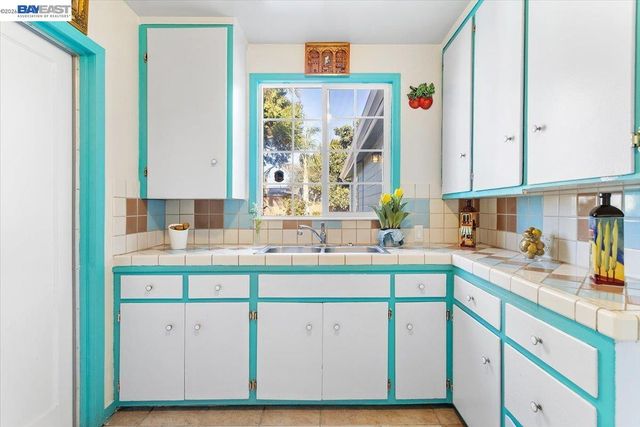 1114 Arthur Ave, San Leandro, CA 94577