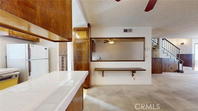 14332 Dickens 19, Sherman Oaks, CA 91423