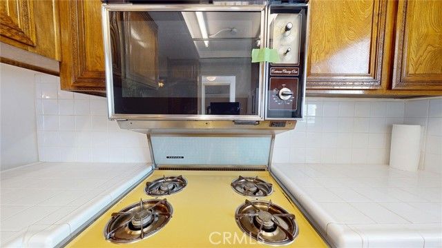 14332 Dickens 19, Sherman Oaks, CA 91423