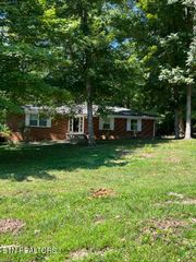 5801 Ridgewood Rd, Knoxville, TN 37918