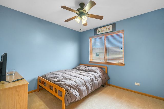 9712 Bennington Drive, Huntley, IL 60142
