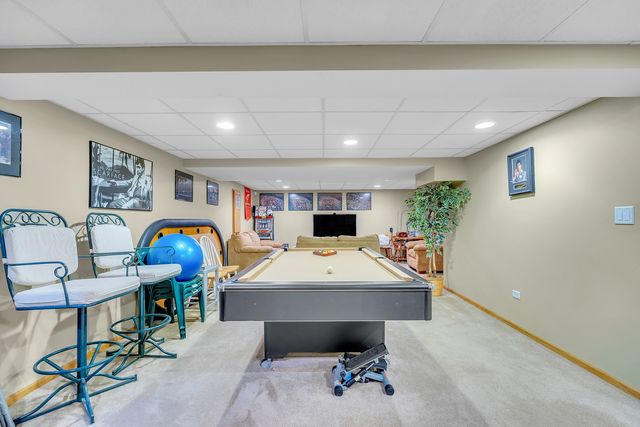 9712 Bennington Drive, Huntley, IL 60142