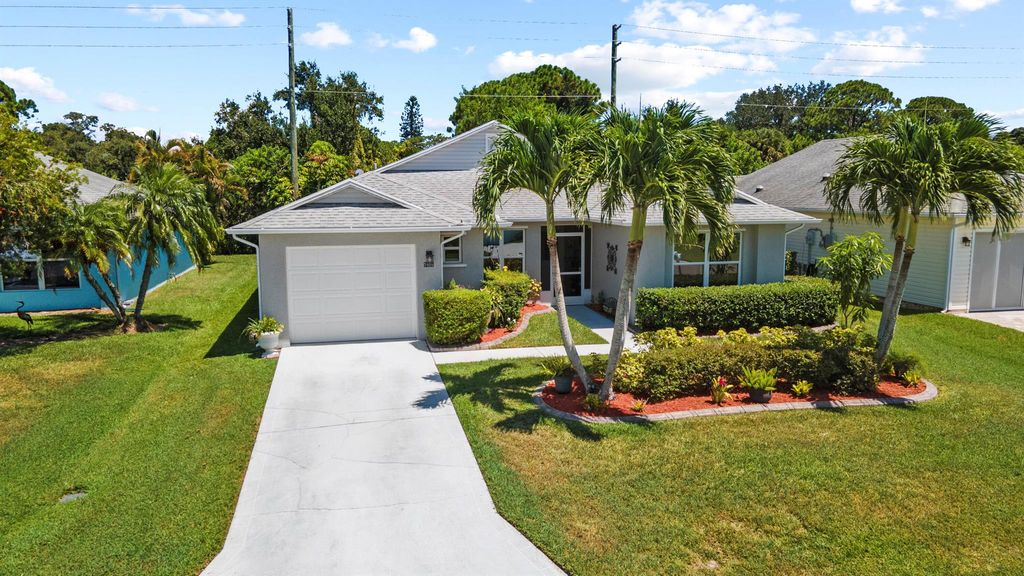 5906 Travelers Way, Fort Pierce, FL 34982