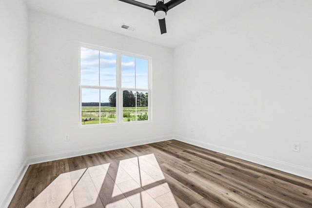 1136 Merritt Rd, Conway, SC 29526