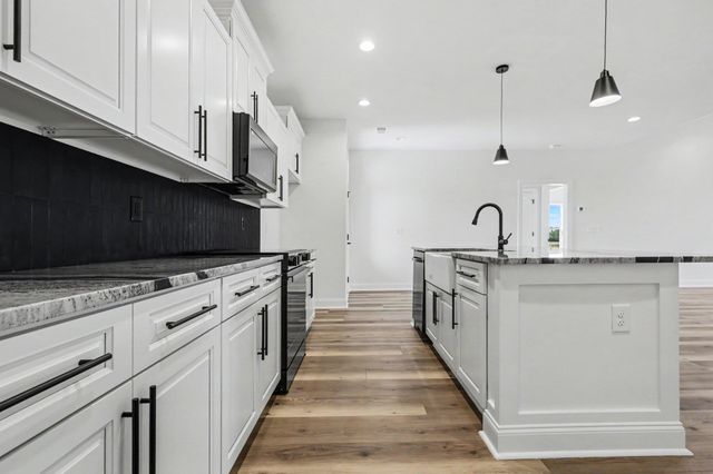 1136 Merritt Rd, Conway, SC 29526