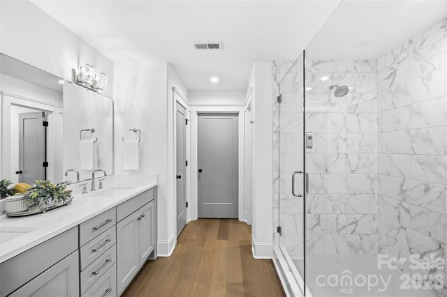 512 Living Way, Charlotte, NC 28204