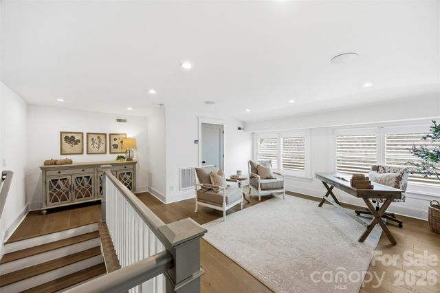 512 Living Way, Charlotte, NC 28204