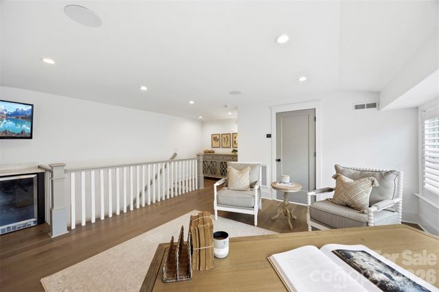 512 Living Way, Charlotte, NC 28204