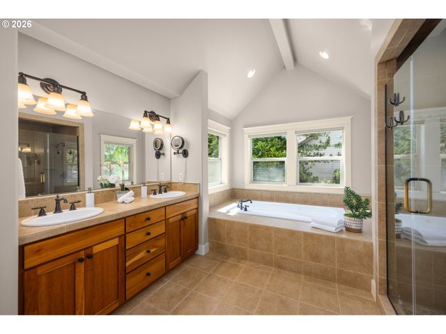 13980 Se CLAREMONT St, Happy Valley, OR 97086