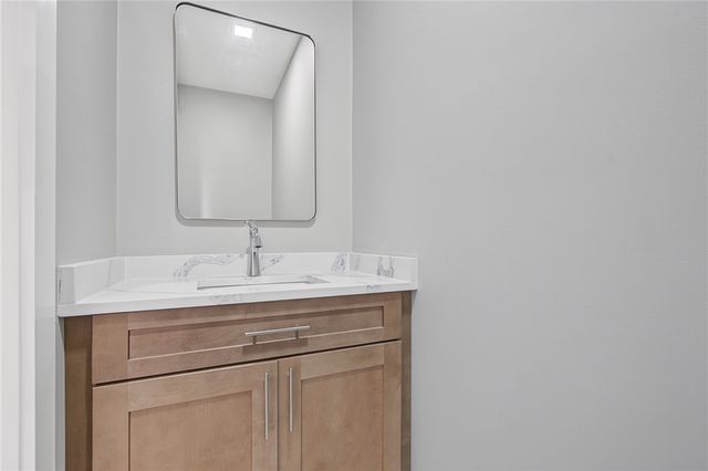 2 Rounds Avenue, East Providence, RI 02915