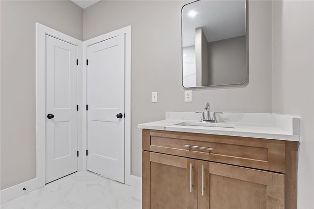 2 Rounds Avenue, East Providence, RI 02915