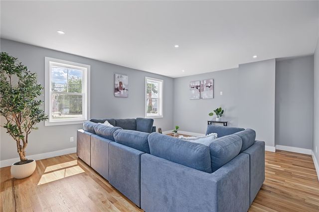 2 Rounds Avenue, East Providence, RI 02915