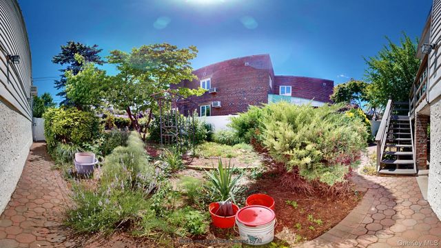 2042 Gerritsen Avenue, Brooklyn, NY 11229