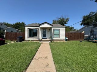 2529 Vera Cruz Street, Fort Worth, TX 76106