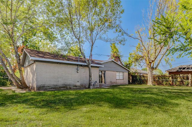 3918 Dalmatian Drive, Houston, TX 77045