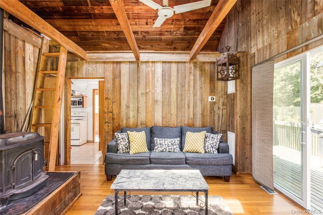 31 Lone Hill Walk, Fire Island Pines, NY 11782