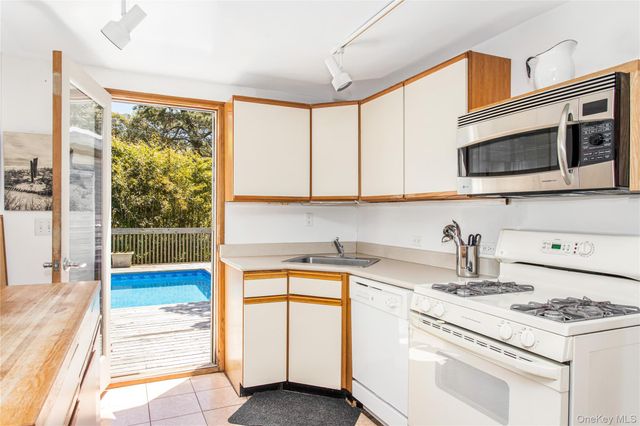 31 Lone Hill Walk, Fire Island Pines, NY 11782