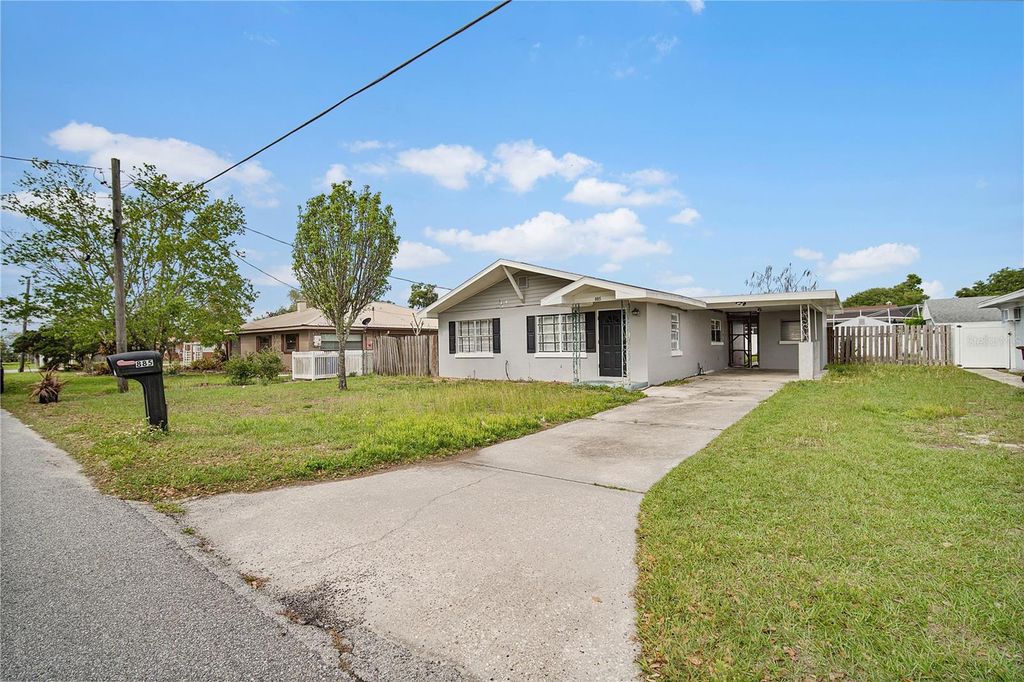 Image 2 of property listing at 885 N 9TH STREET, Eagle Lake, FL 33839