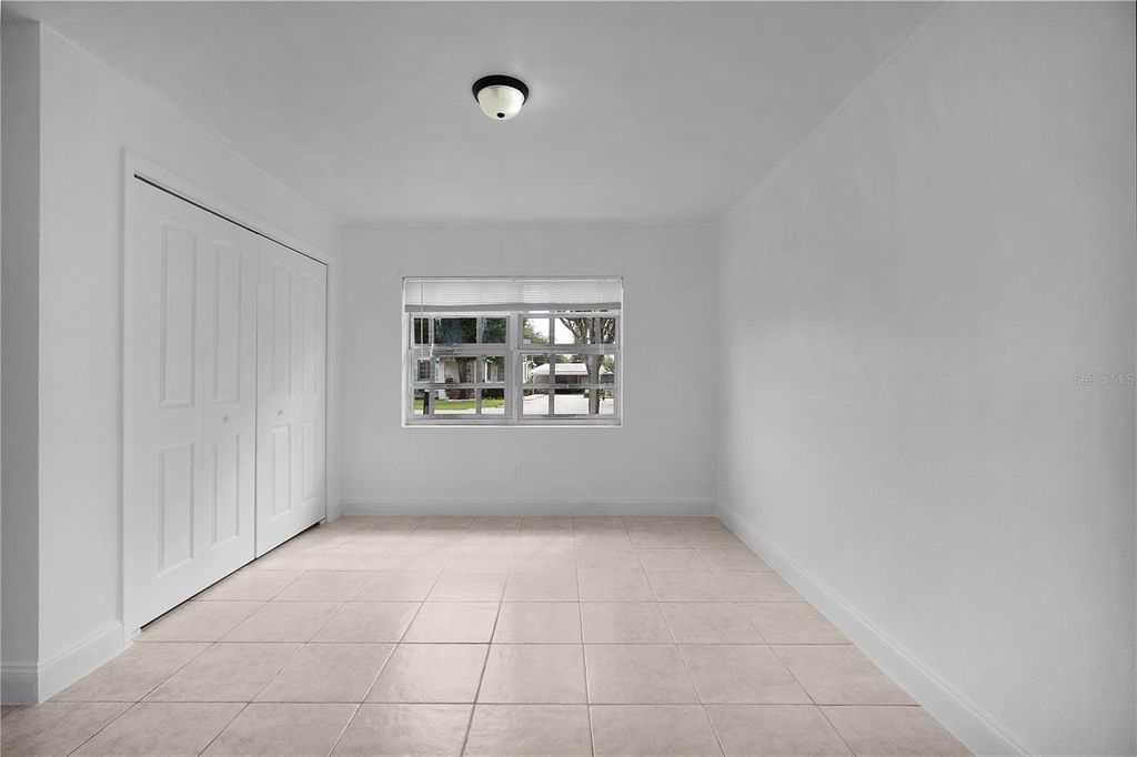 Image 15 of property listing at 885 N 9TH STREET, Eagle Lake, FL 33839