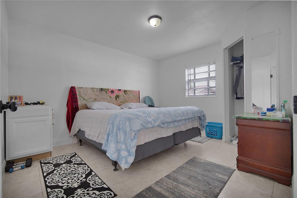 Image 10 of property listing at 885 N 9TH STREET, Eagle Lake, FL 33839