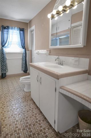 3021 Davis Park Road, Gastonia, NC 28052