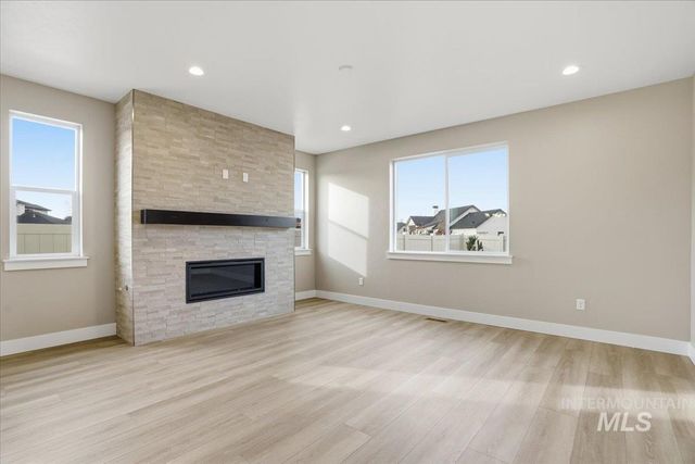 6050 N Torva Ave, Meridian, ID 83646