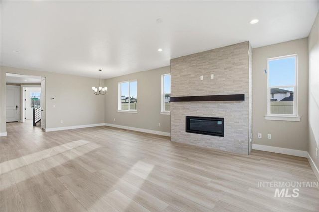 6050 N Torva Ave, Meridian, ID 83646