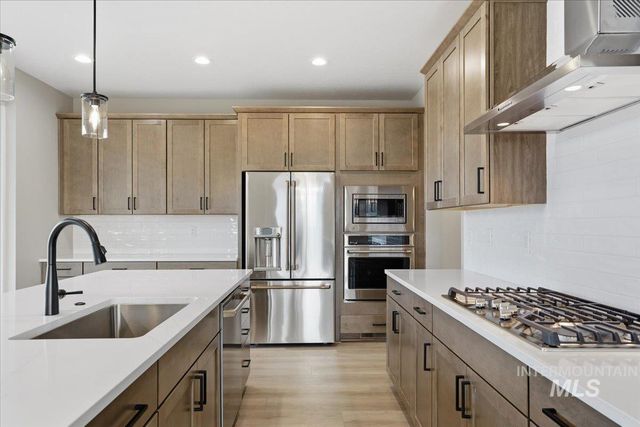 6050 N Torva Ave, Meridian, ID 83646