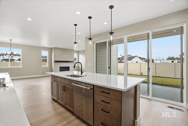 6050 N Torva Ave, Meridian, ID 83646