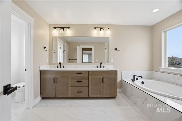 6050 N Torva Ave, Meridian, ID 83646