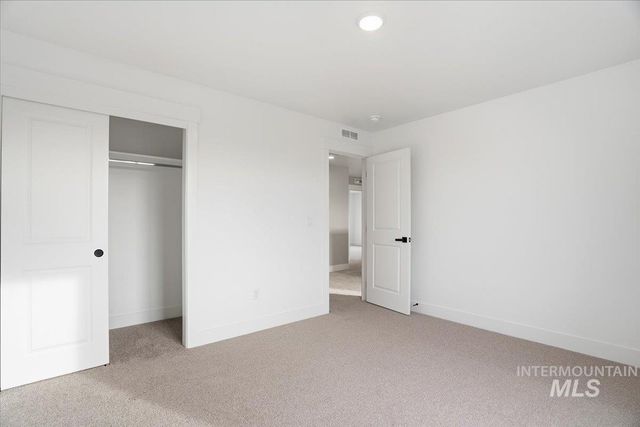 6050 N Torva Ave, Meridian, ID 83646