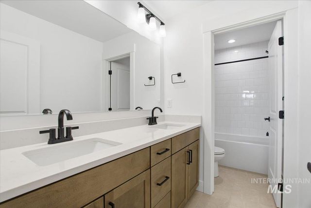 6050 N Torva Ave, Meridian, ID 83646