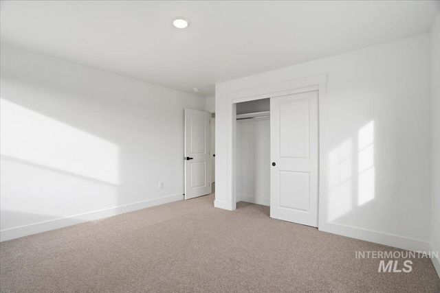 6050 N Torva Ave, Meridian, ID 83646