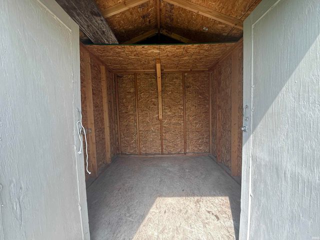 123 Michigan Avenue, Corunna, IN 46730