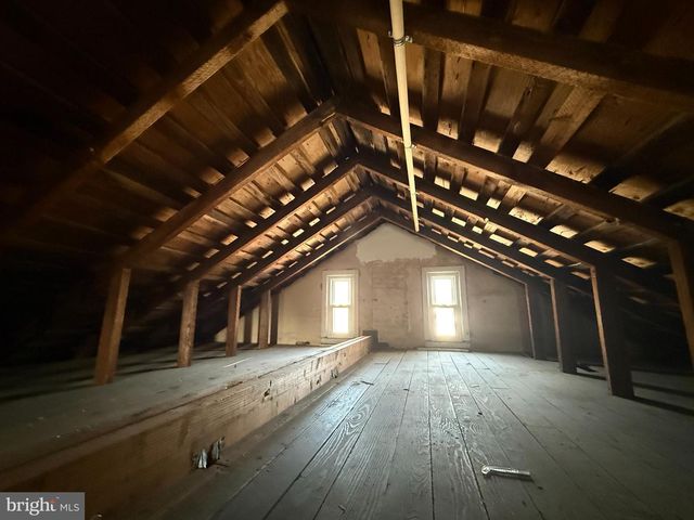 121 E HARMONY RD, West Grove, PA 19390