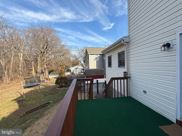 121 E HARMONY RD, West Grove, PA 19390