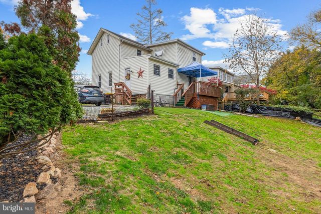 121 E HARMONY RD, West Grove, PA 19390