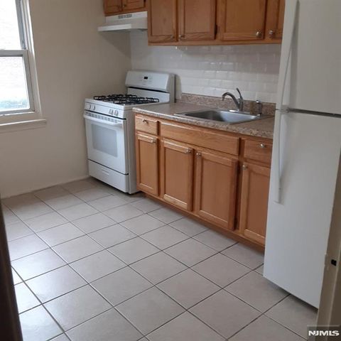 445 Main Street, Fort Lee, NJ 07024
