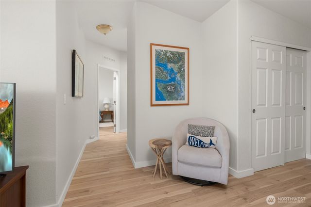 215 S Harrington Lagoon Road, Coupeville, WA 98239