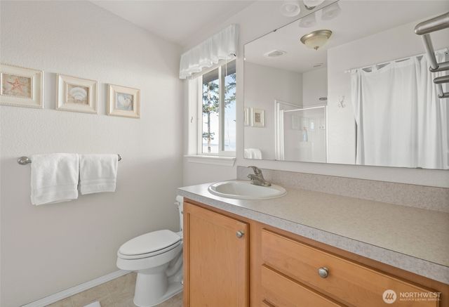 215 S Harrington Lagoon Road, Coupeville, WA 98239