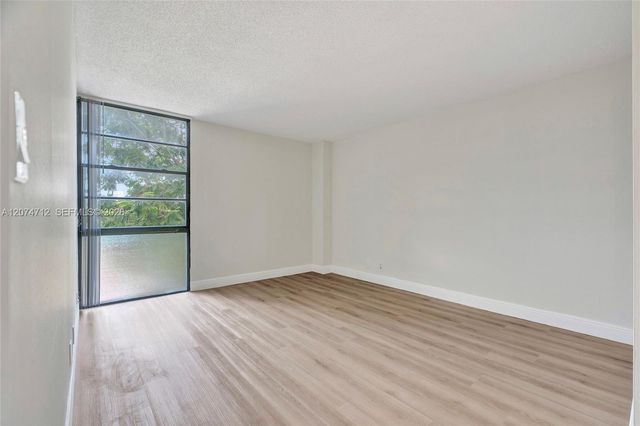 3401 N Country Club Drive EI403, Aventura, FL 33180