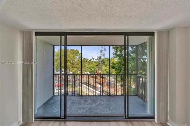 3401 N Country Club Drive EI403, Aventura, FL 33180