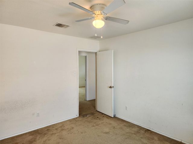 509 Estes PARK, Taylor, TX 76574