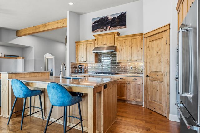 536 W La Strada Circle, Medford, OR 97504