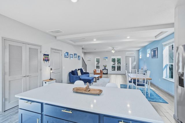 5909 Charles Merle DR 14, Austin, TX 78747