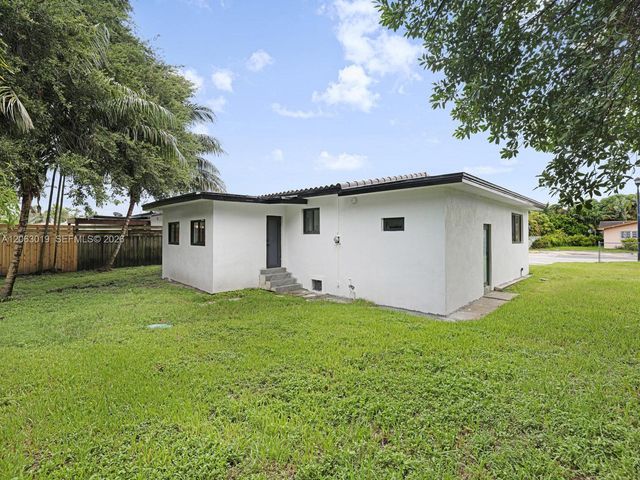 8635 N Miami Ave, El Portal, FL 33150