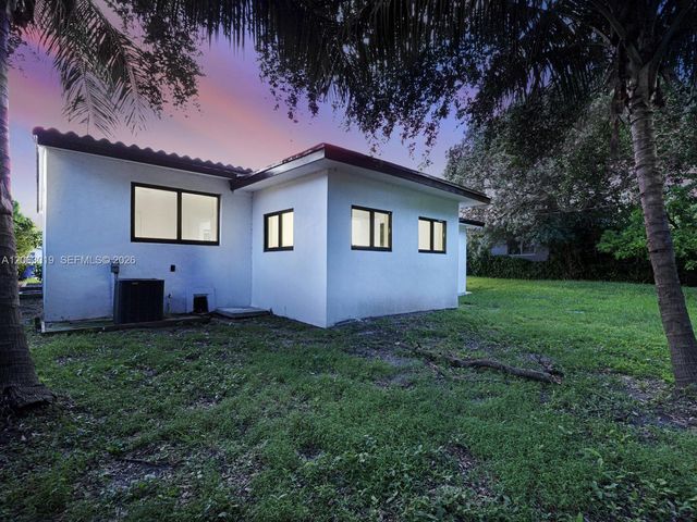 8635 N Miami Ave, El Portal, FL 33150