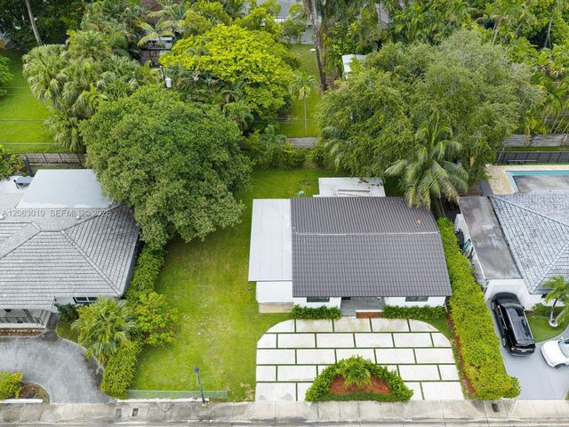8635 N Miami Ave, El Portal, FL 33150