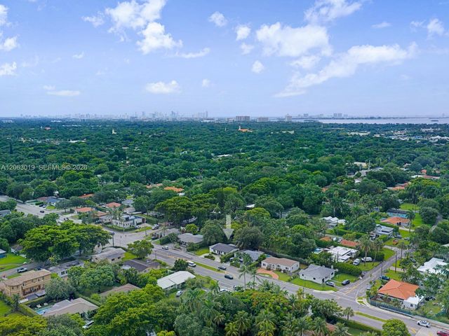 8635 N Miami Ave, El Portal, FL 33150