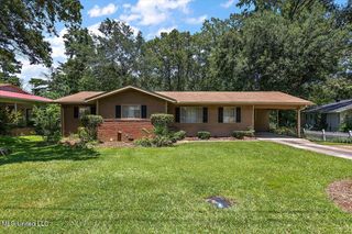 216 Pine Ridge Road, Jackson, MS 39206
